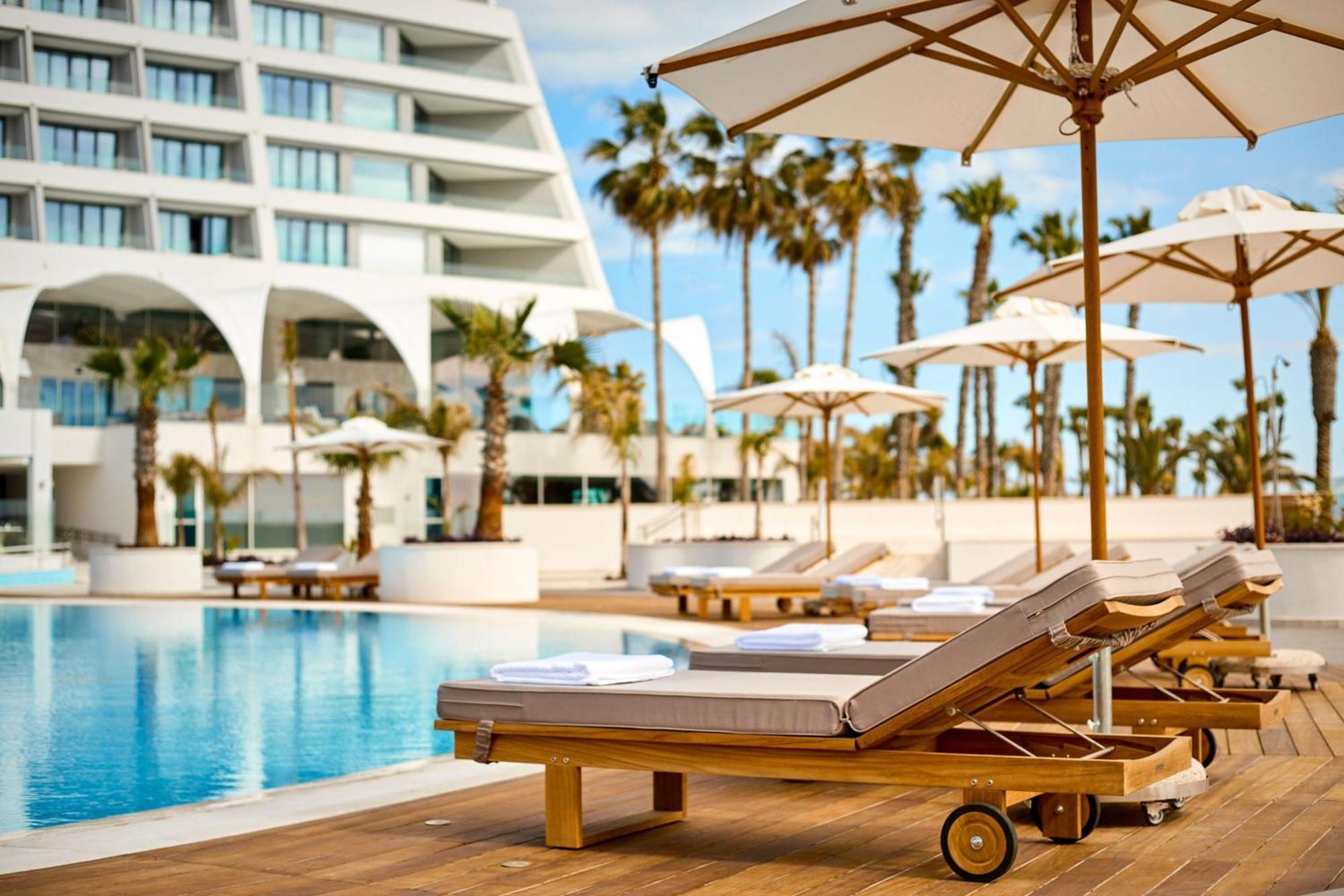 Parklane, A Luxury Collection Resort & Spa, Limassol Exterior photo The pool at the W South Beach