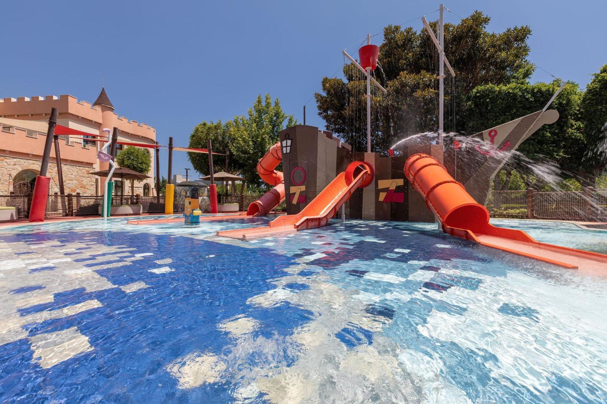 Parklane, A Luxury Collection Resort & Spa, Limassol Exterior photo The water park