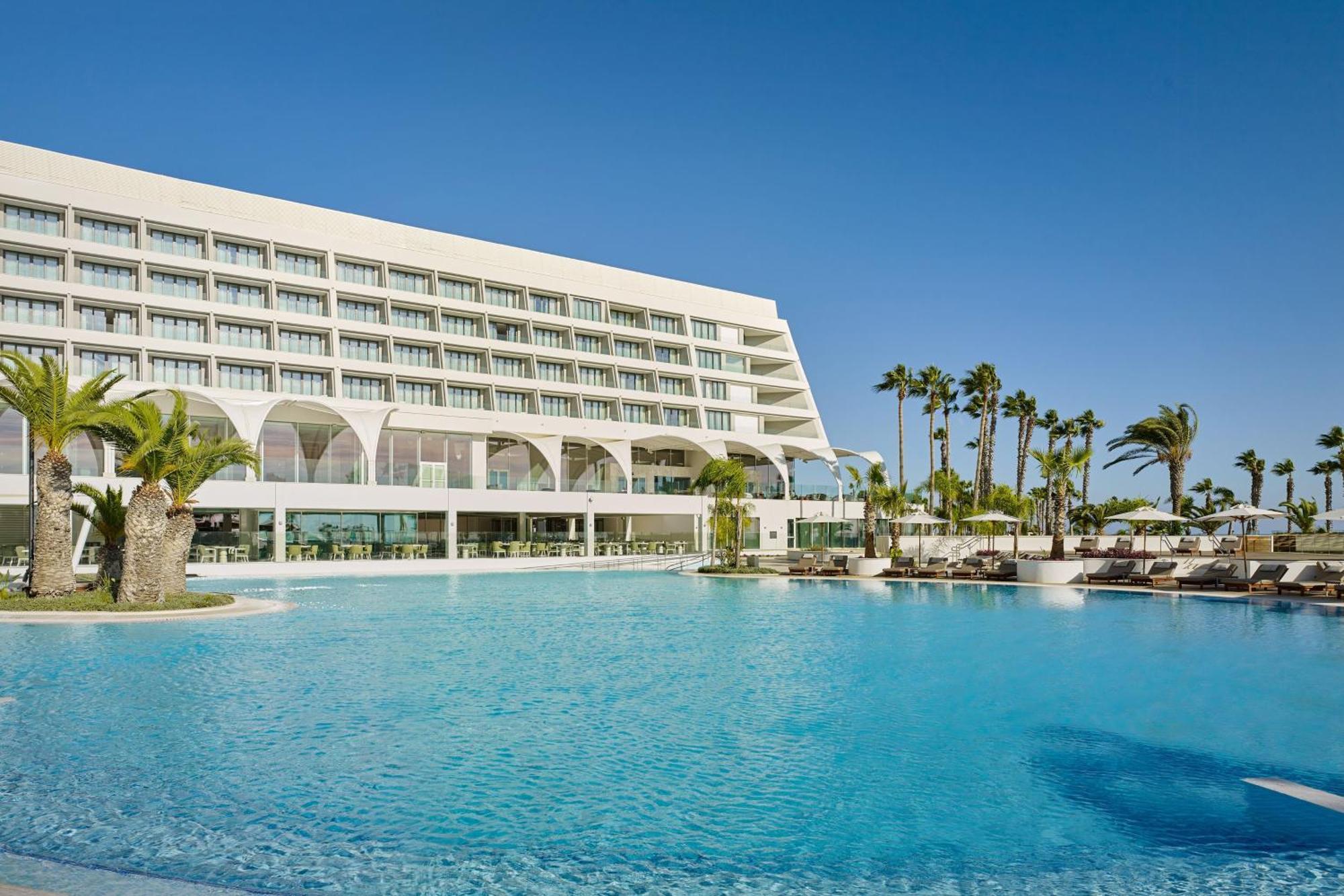 Parklane, A Luxury Collection Resort & Spa, Limassol Exterior photo The hotel's main building